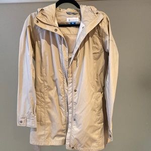 Columbia trench style raincoat M